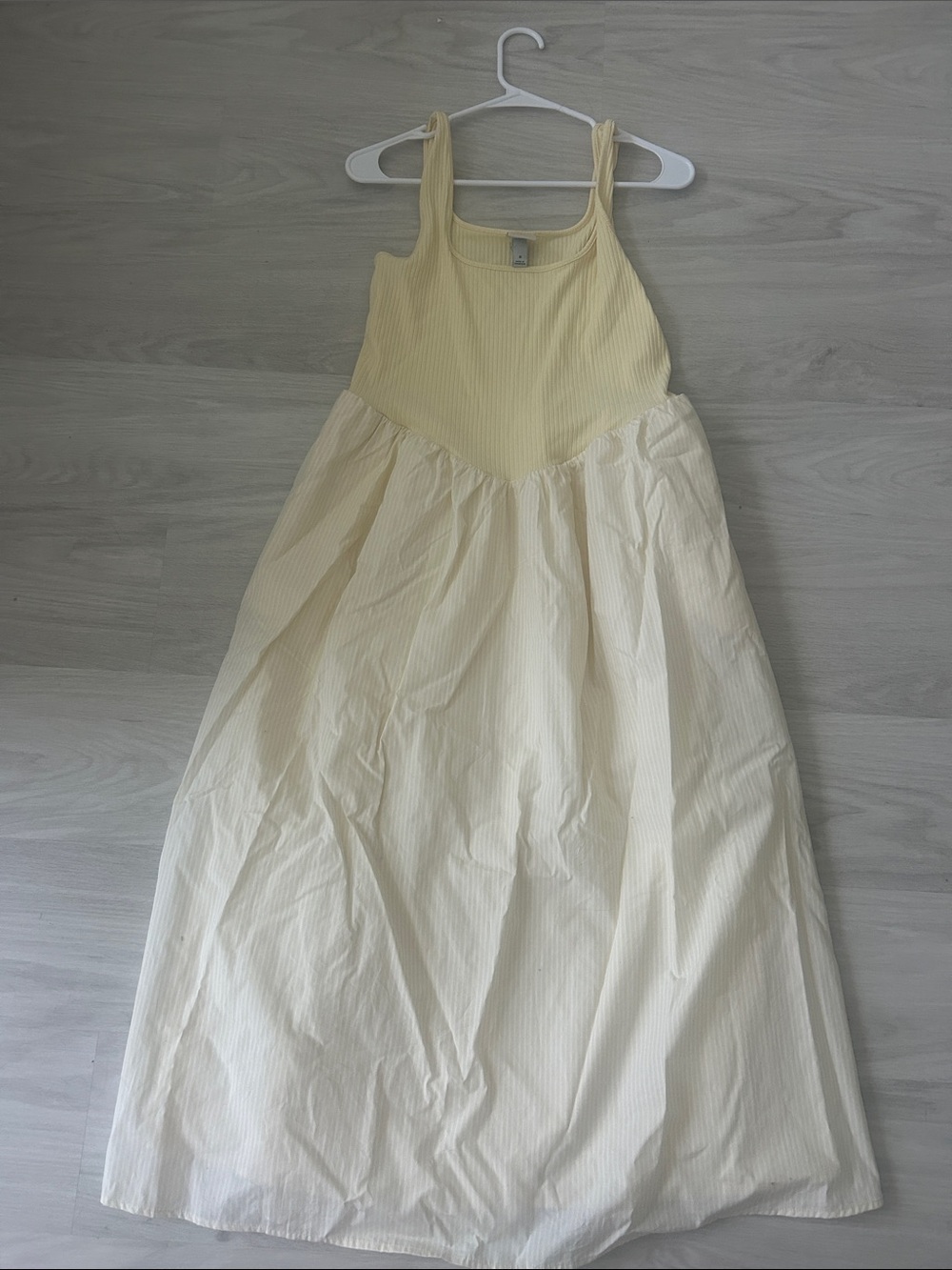 Target Women's Maxi Dress in Pale Yellow and Cream